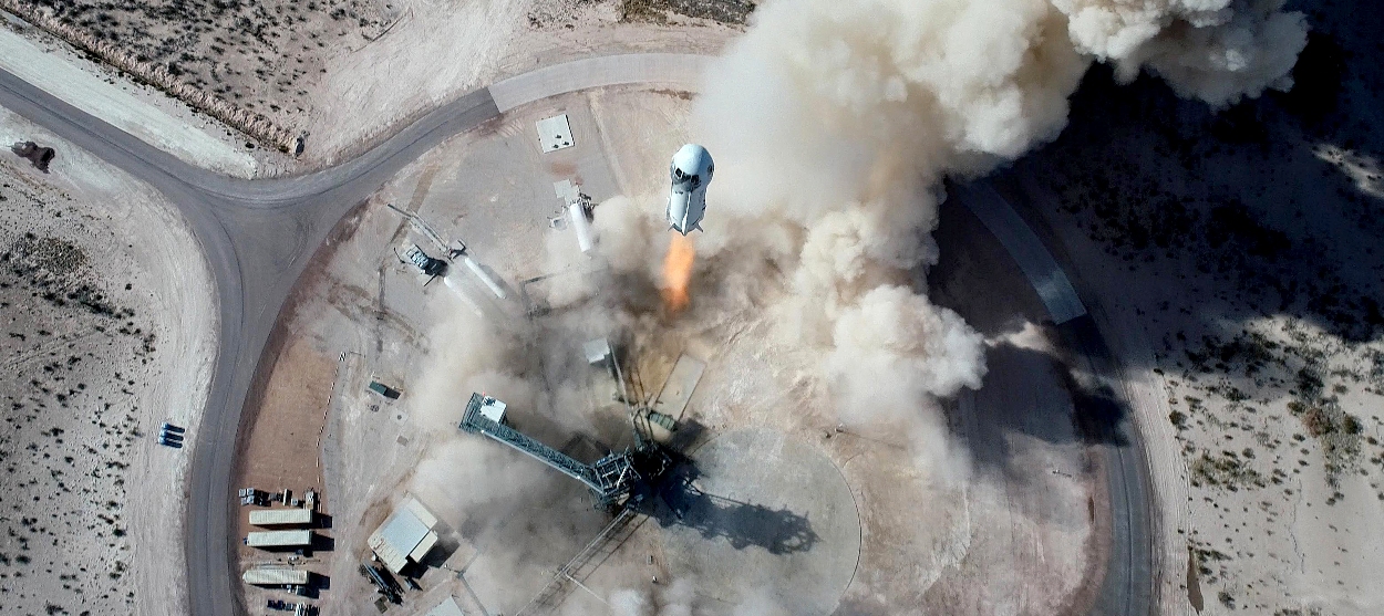 new shepard rocket takeoff